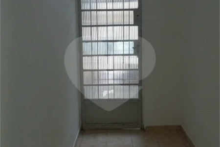 Sobrado à venda com 4 quartos, sendo 1 suíte, em Vila Vitório Mazzei, São Paulo, SP