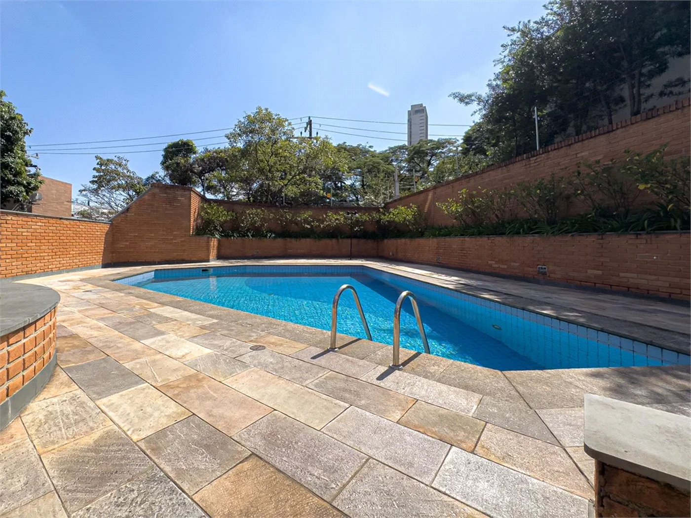 Apartamento à venda com 3 suítes em Sumarezinho, São Paulo, SP