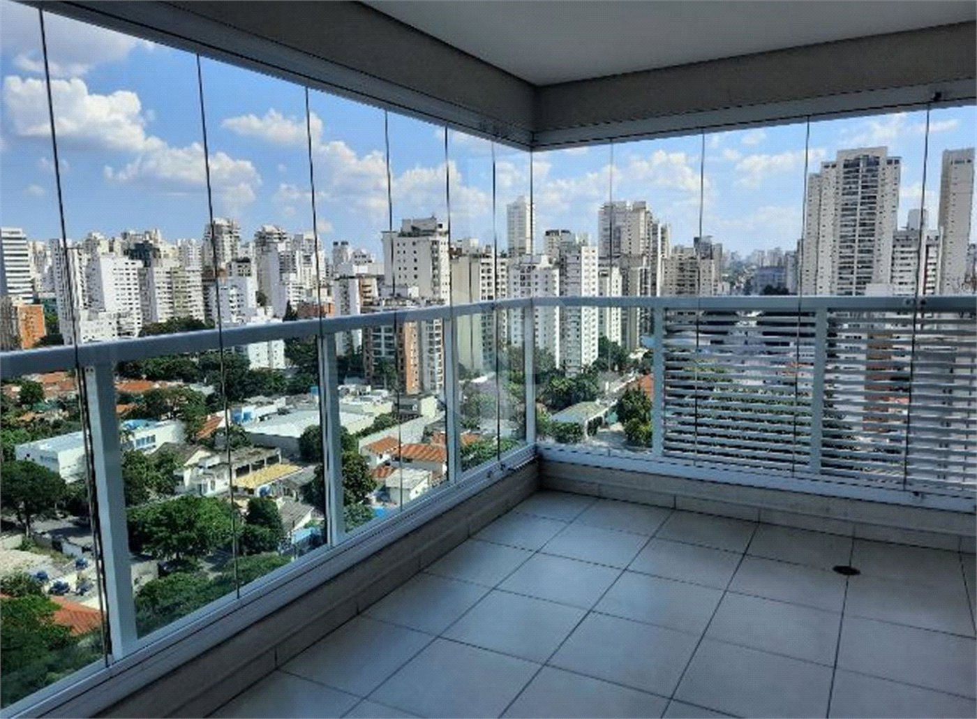 Apartamento à venda com 2 quartos, sendo 1 suíte,  em Brooklin Paulista, São Paulo, SP