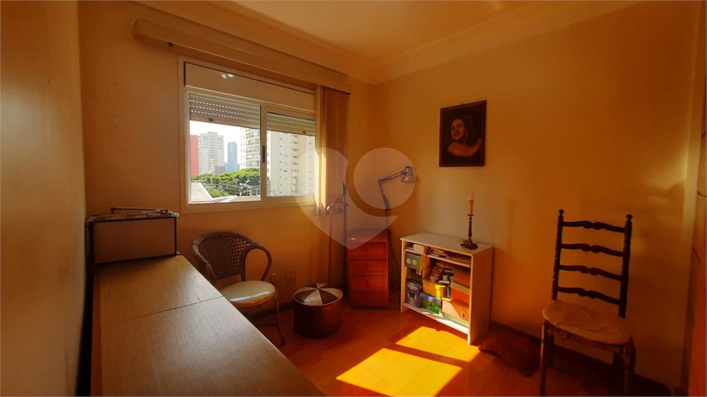 Apartamento à venda com 4 quartos, sendo 1 suíte, em Chácara Santo Antônio, São Paulo, SP