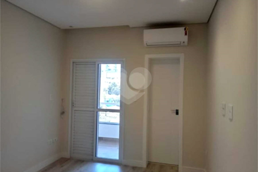Casa à venda com 3 suítes em Santana, São Paulo, SP