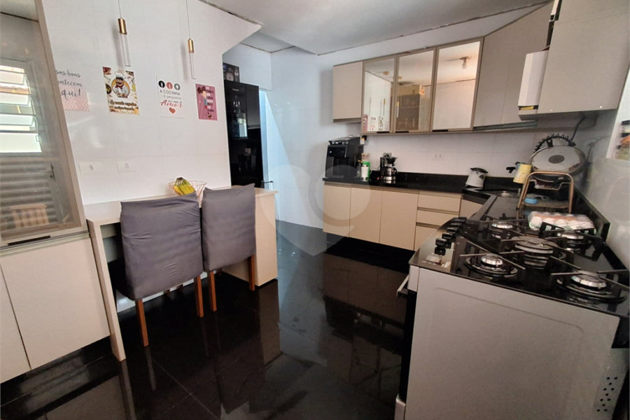 Sobrado à venda com 3 quartos em Jardim Santa Clara, Guarulhos, SP