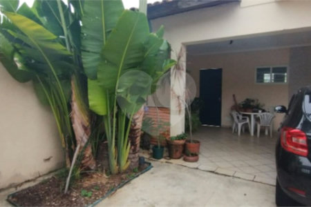 Casa à venda com 4 quartos, sendo 1 suíte, em Jardim Guadalajara, Sorocaba, SP