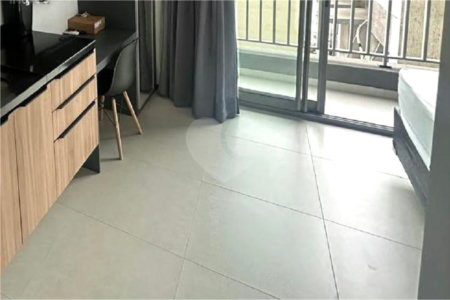 Studio de 28m2 mobiliado com sacada à venda na Bela Vista