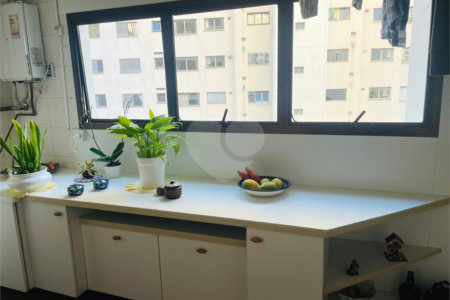 Apartamento à venda com 4 suítes em Morumbi, São Paulo, SP