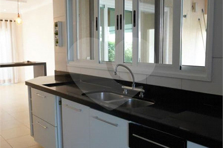 Casa para alugar com 4 quartos, sendo 2 suítes, no condomínio Mont Serrat, Salto - SP