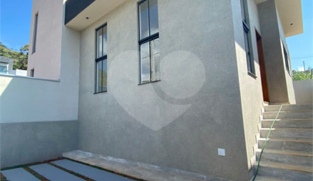 Casa à venda com 3 quartos, sendo 1 suíte,  no condomínio Residencial Santa Martha, Bom Jesus dos Perdões - SP