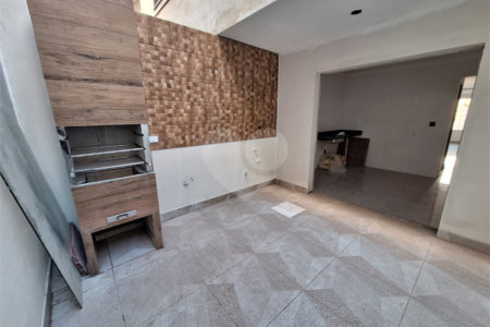 Sobrado à venda com 3 quartos, sendo 1 suíte, em Vila do Castelo, São Paulo, SP