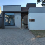 Casa à venda com 3 suítes no condomínio Reserva Ybyra, Atibaia - SP