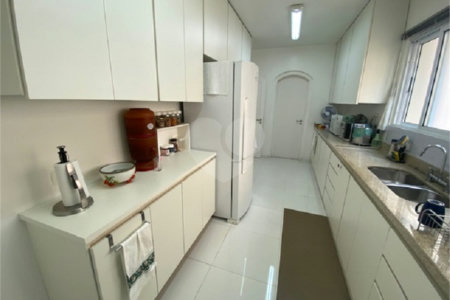 Apartamento à venda com 3 quartos, sendo 1 suíte, em Itaim Bibi, São Paulo, SP