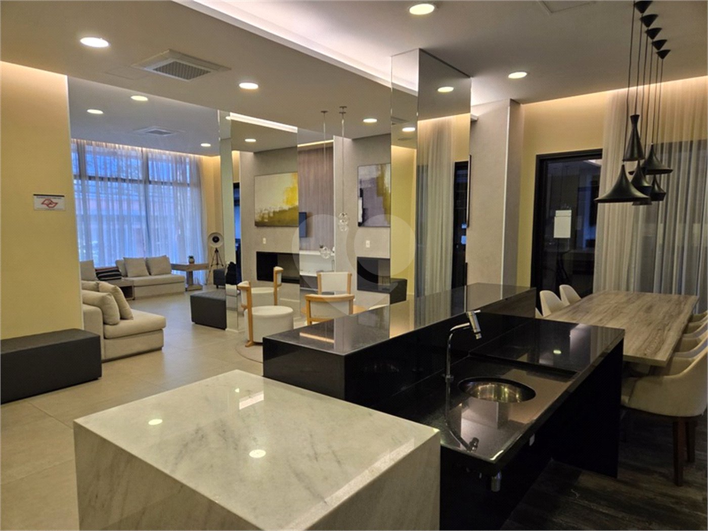 Apartamento à venda com 2 quartos, sendo 1 suíte, em Pinheiros, São Paulo, SP