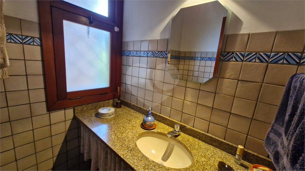 Sobrado à venda com 4 quartos, sendo 1 suíte, em Tremembé, São Paulo, SP