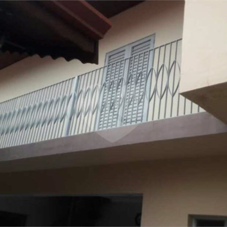 Casa à venda com 4 quartos, sendo 1 suíte, em Vila Santa Terezinha, Várzea Paulista, SP