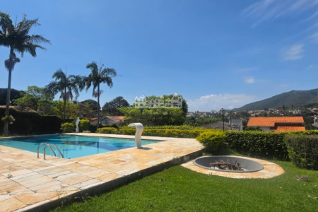 Casa à venda com 5 quartos, sendo 3 suítes, em Itapetinga, Atibaia, SP