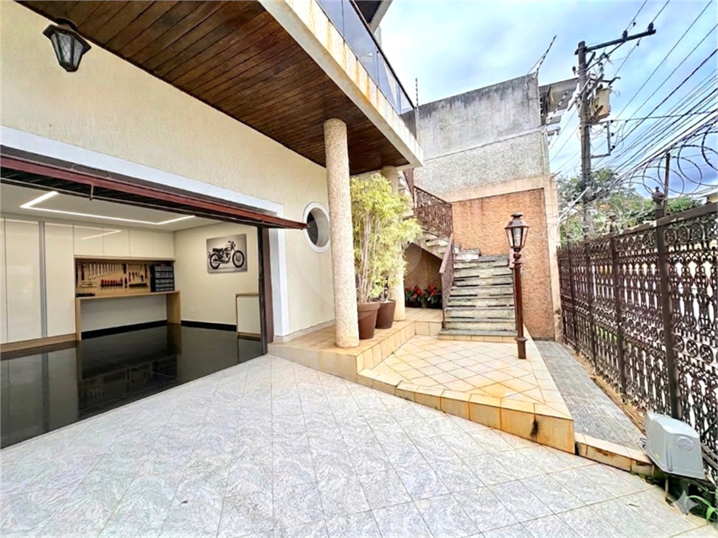 Sobrado à venda ou para alugar com 4 suítes em Vila Albertina, São Paulo, SP