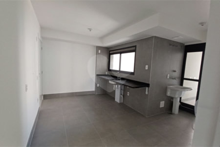 Apartamento à venda com 4 quartos, sendo 3 suítes, em Água Branca, São Paulo, SP