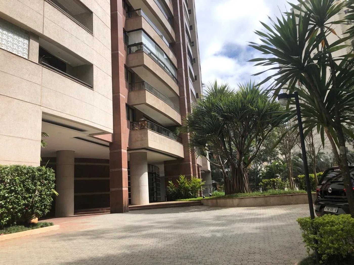 Apartamento à venda com 4 quartos, sendo 3 suítes, em Vila Suzana, São Paulo, SP