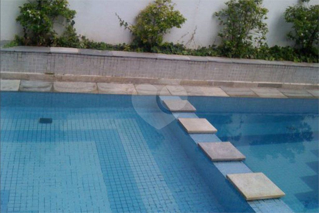 Apartamento à venda com 4 quartos, sendo 2 suítes,  em Aclimação, São Paulo, SP