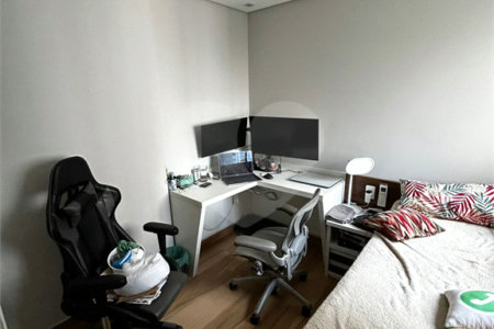 Apartamento à venda com 3 quartos, sendo 1 suíte,  em Jardim Caboré, São Paulo, SP
