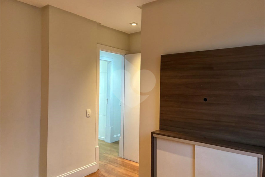 Apartamento à venda com 3 quartos, sendo 1 suíte, em Vila Guilherme, São Paulo, SP