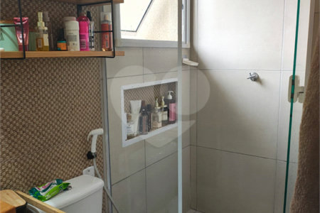 Casa à venda com 3 quartos, sendo 1 suíte,  no condomínio Bosques da Vila - Casa 3° Fase, Cotia - SP