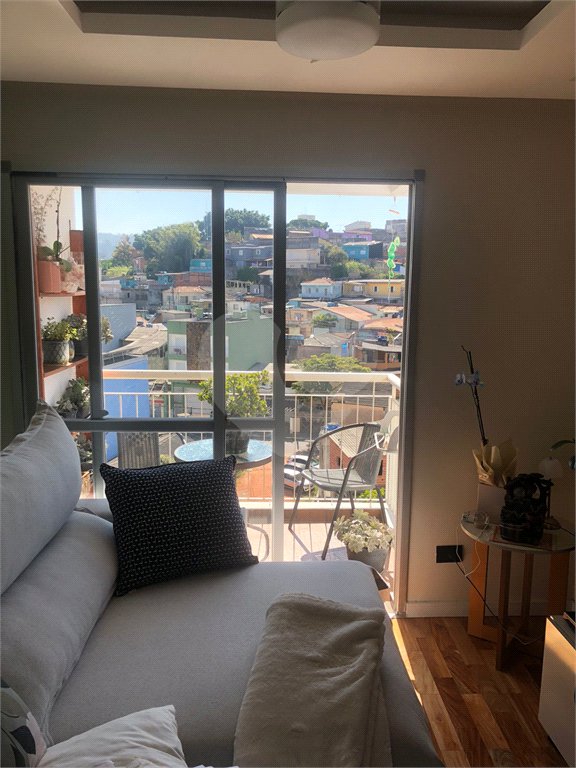 Apartamento à venda com 3 quartos, sendo 1 suíte, em Jardim Mariliza, São Paulo, SP