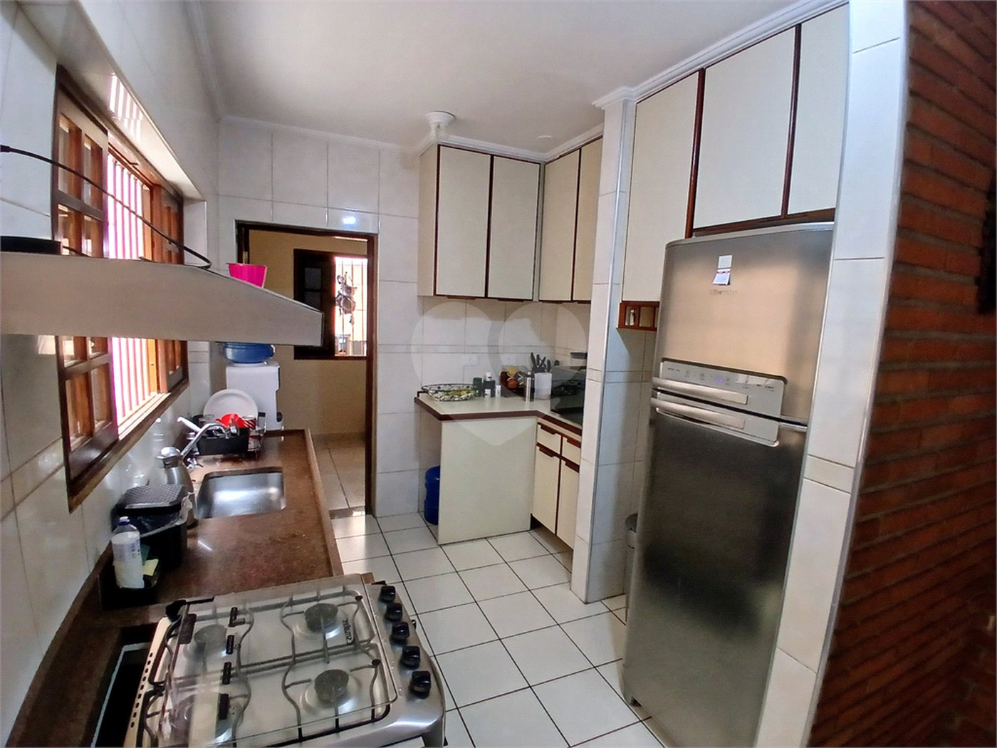 Sobrado à venda com 3 quartos, sendo 1 suíte,  em Tremembé, São Paulo, SP