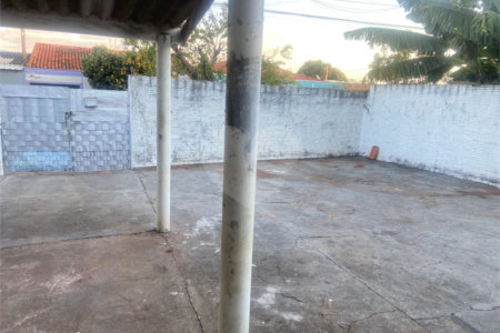 Casa à venda com 2 quartos em Jardim Pinheiros (vila Xavier), Araraquara, SP
