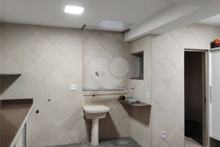 Sobrado à venda com 3 quartos, sendo 1 suíte, em Vila Paulista, São Paulo, SP