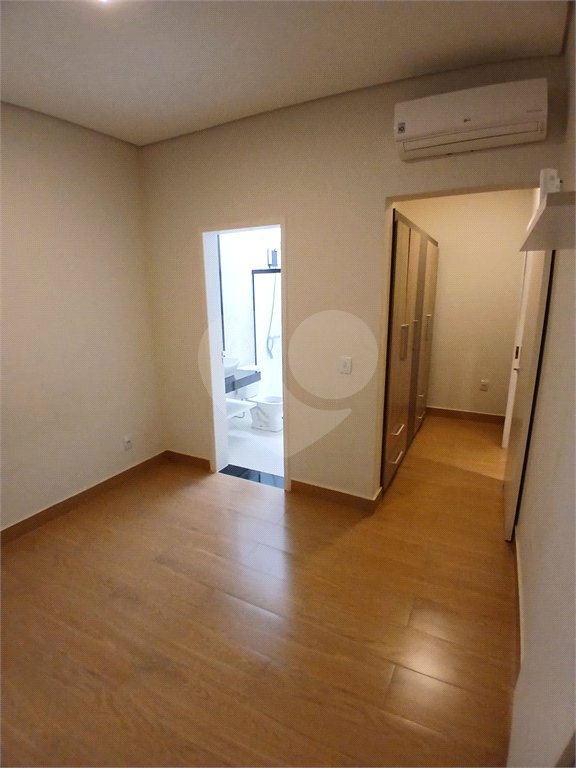 Casa à venda com 3 quartos, sendo 1 suíte, no condomínio Jardim, Sorocaba - SP