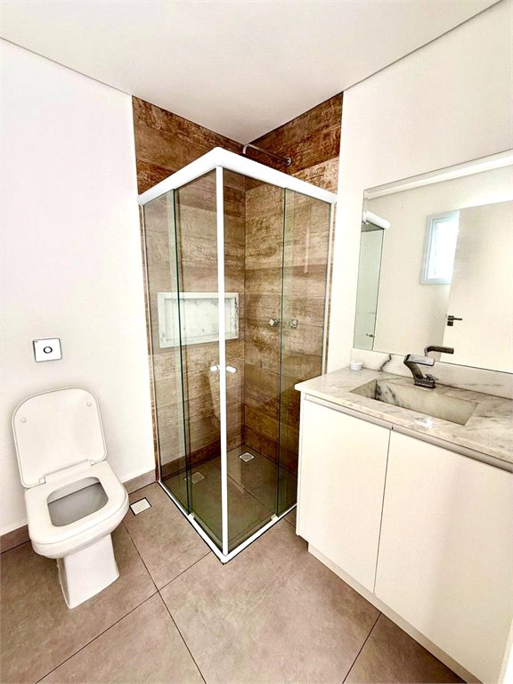 Casa à venda com 4 quartos, sendo 3 suítes, no condomínio Village Araçoiaba, Araçoiaba da Serra - SP