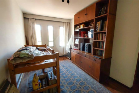 Casa à venda com 6 quartos, sendo 3 suítes, em Jardim Brasil (zona Sul), São Paulo, SP