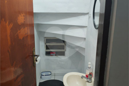 Sobrado à venda com 3 quartos, sendo 1 suíte,  em Conjunto Residencial Vista Verde, São Paulo, SP