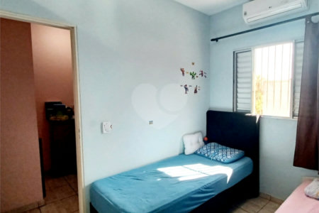 Casa à venda com 2 quartos, sendo 1 suíte, no condomínio Residencial Mirage, Mogi das Cruzes - SP