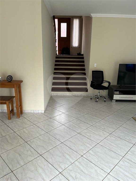 Casa à venda com 4 quartos, sendo 1 suíte, no condomínio Estancia da Serra / Residencial Nova Mairipora, Mairiporã - SP