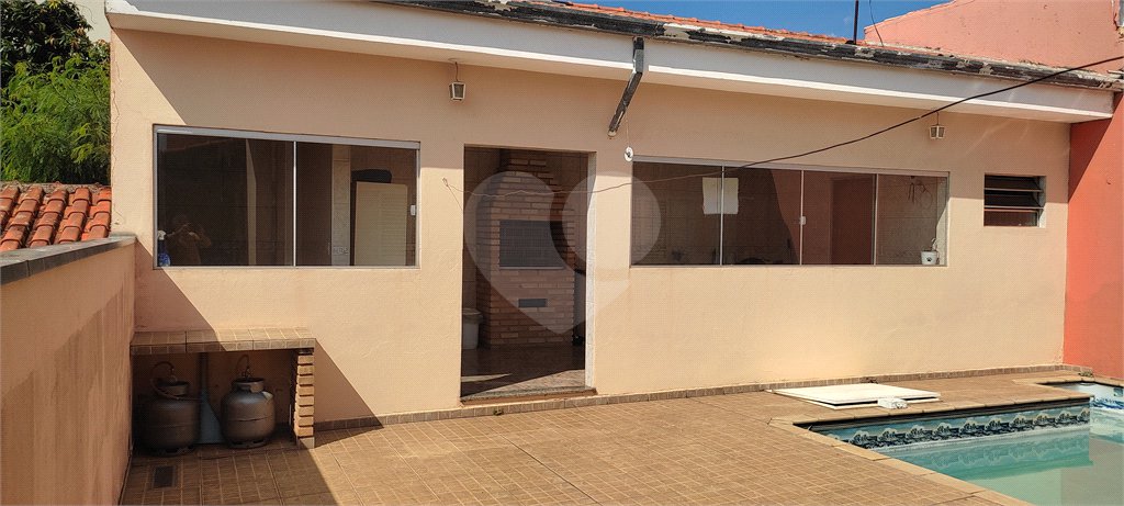 Sobrado à venda com 3 quartos, sendo 1 suíte, em Vila Almeida, Indaiatuba, SP