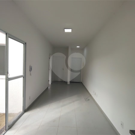 Casa à venda ou para alugar com 2 quartos no condomínio Villagio Allegro, Itapetininga - SP
