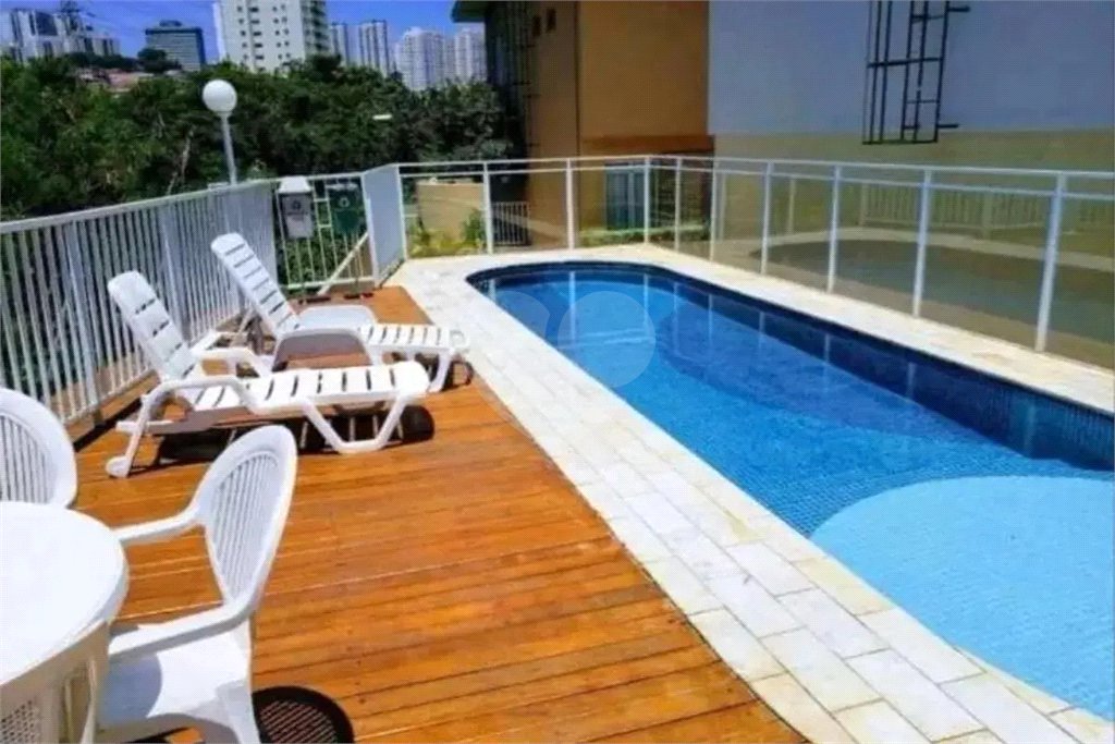 Casa à venda com 3 quartos, sendo 1 suíte, no condomínio Jardim das Palmas, São Paulo - SP