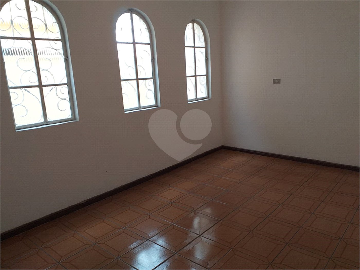 Sobrado à venda com 3 quartos, sendo 1 suíte, em Vila Gustavo, São Paulo, SP