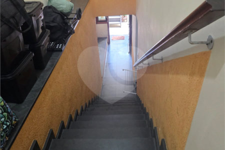 Casa à venda com 4 quartos, sendo 1 suíte, em Vila Paulo Silas, São Paulo, SP