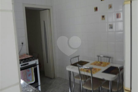 Sobrado à venda com 4 quartos, sendo 2 suítes, em Belenzinho, São Paulo, SP
