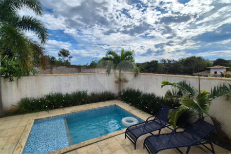 Casa à venda com 3 quartos, sendo 1 suíte, em Rasa, Armação dos Búzios, RJ