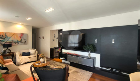 Apartamento à venda com 3 quartos, sendo 1 suíte,  no Centro, São Bernardo do Campo, SP