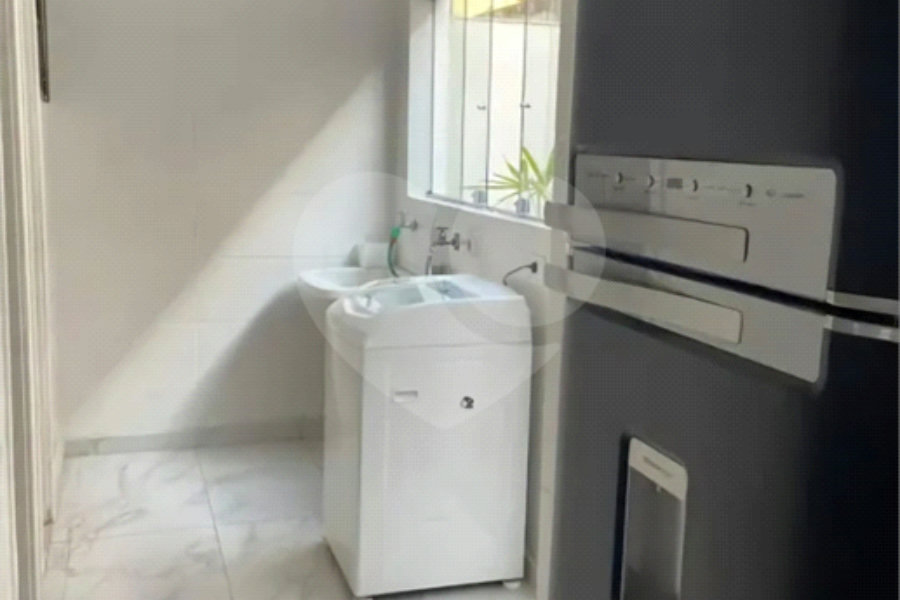 Casa à venda com 3 quartos, sendo 1 suíte, no condomínio Villas de São Francisco I, São Paulo - SP
