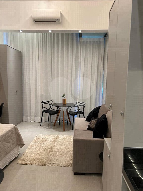 Apartamento à venda ou para alugar com 1 quarto em Pinheiros, São Paulo, SP