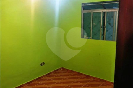 Casa de Vila à venda com 3 quartos em Jardim São Roque, São Paulo, SP