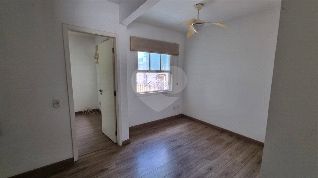 Casa à venda com 3 quartos, sendo 1 suíte,  no condomínio Residencial Villagio, São Paulo - SP