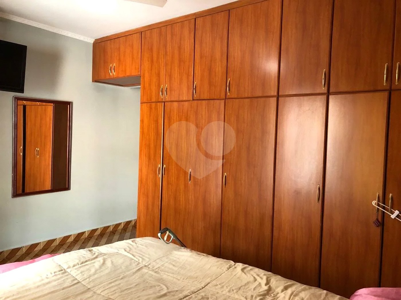 Casa à venda com 3 quartos, sendo 1 suíte,  em Vila Gustavo, São Paulo, SP
