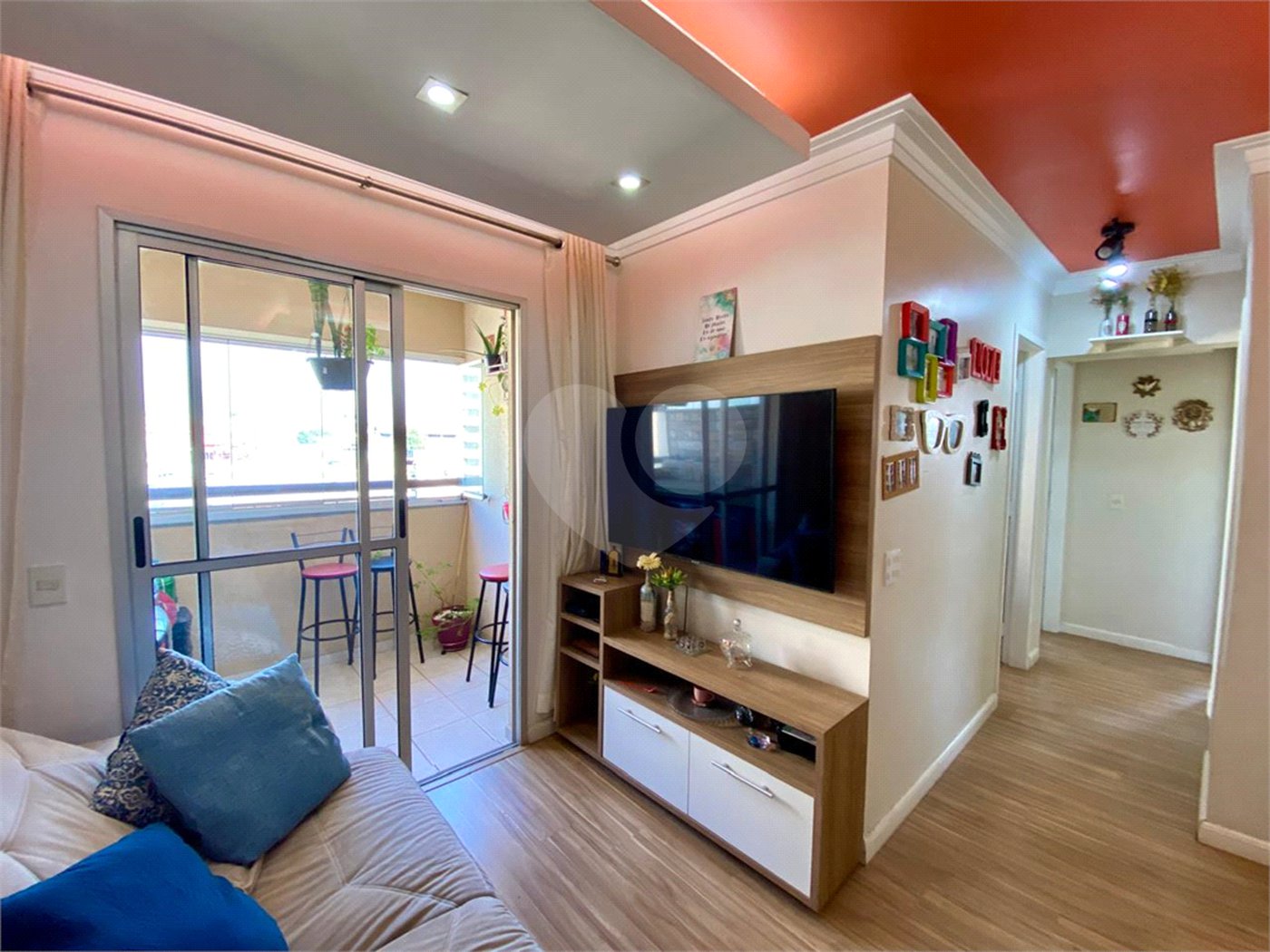 Apartamento à venda com 3 quartos, sendo 1 suíte,  em Saúde, São Paulo, SP
