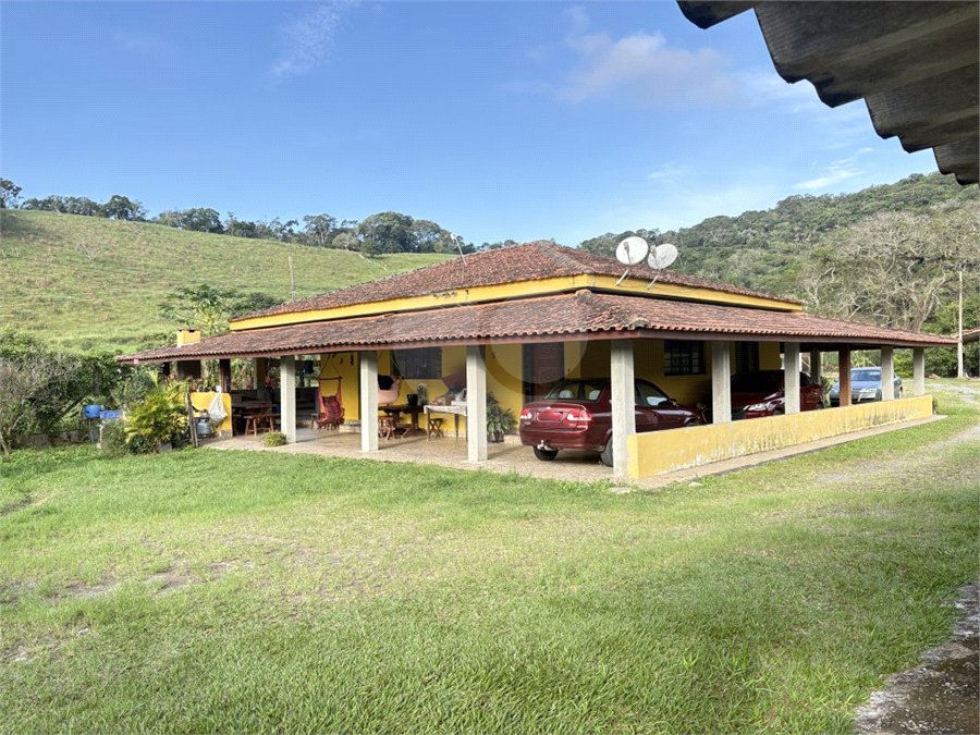 Sítio à venda com 3 quartos, sendo 1 suíte, no Centro, Guararema, SP